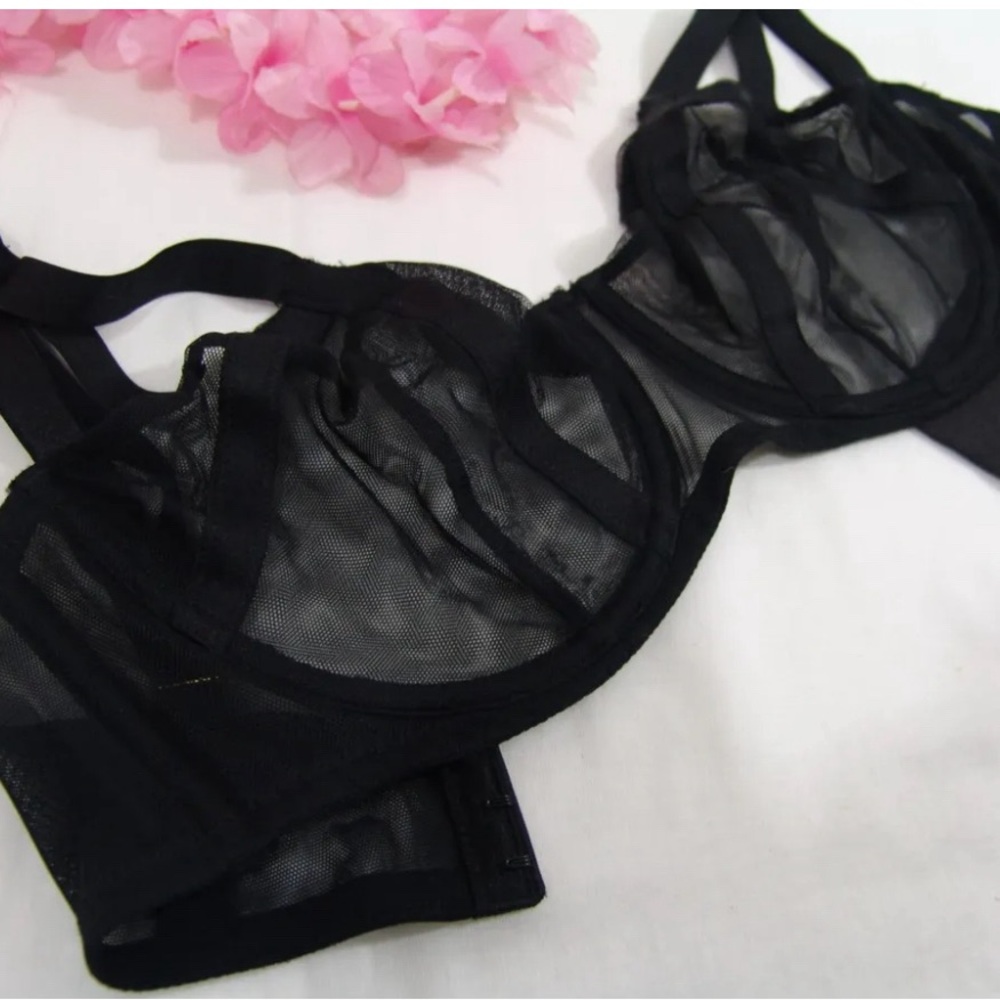 Victoria's Secret Bra Very Sexy Unlined Balconet strappy.  36D